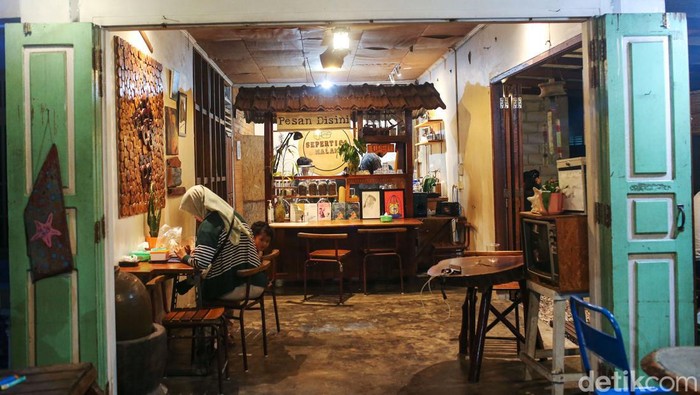 Kedai Kopi Sepertiga Malam Kedai Kopi Sepertiga Malam