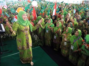Menakar Calon Lawan Khofifah di Pilgub Jatim 2024