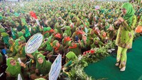 Insyaallah saya akan maju lagi di Pilgub Jatim 2024, ujar Khofifah saat memberi orasi di Jatim Expo Surabaya, Kamis (7/12/2023).