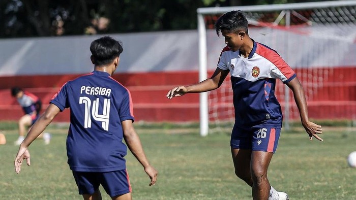 Latihan tim Persiba Bantul di Lapangan Sumberagung, Bantul, Rabu (6/12/2023).