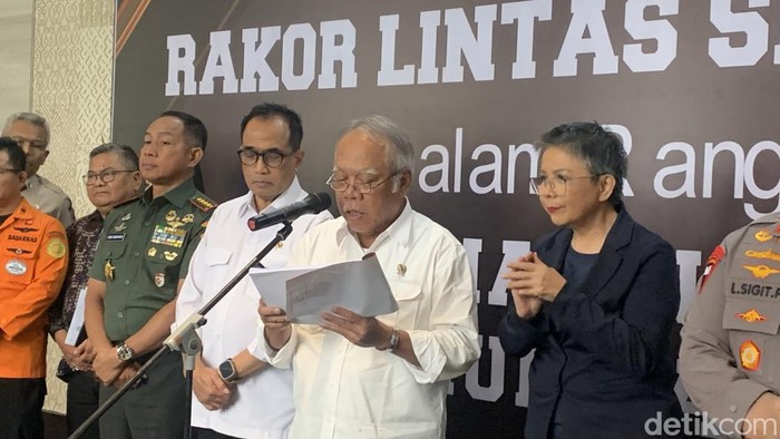 Menteri Pekerjaan Umum dan Perumahan Rakyat (PUPR) Basuki Hadimuljono (Mulia Budi/detikcom) Menteri Pekerjaan Umum dan Perumahan Rakyat (PUPR) Basuki Hadimuljono (Mulia Budi/detikcom)