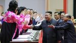 Momen Kim Jong Un Desak Emak-emak Korut Punya Banyak Anak