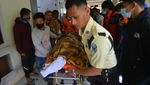 Momen Pilu Pemulangan 23 Jenazah Pendaki Gunung Marapi