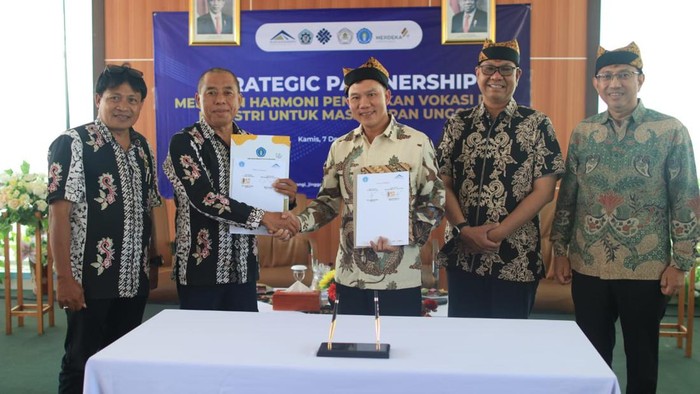 Mou perusahaan tambang di banywuangi dan dunia pendidikan