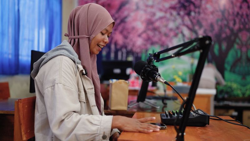 Nurizam, guru honorer SMK 1 Bunguran Timur Laut dan guru bantu di SKB (Sanggar Kegiatan Belajar) Natuna.