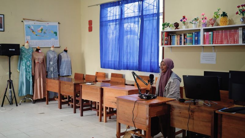 Nurizam, guru honorer SMK 1 Bunguran Timur Laut dan guru bantu di SKB (Sanggar Kegiatan Belajar) Natuna.