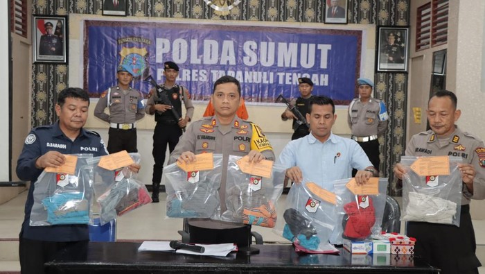 Polres Tapteng saat merilis kasus pencabulan dan sodomi. (dok. Polres Tapteng)