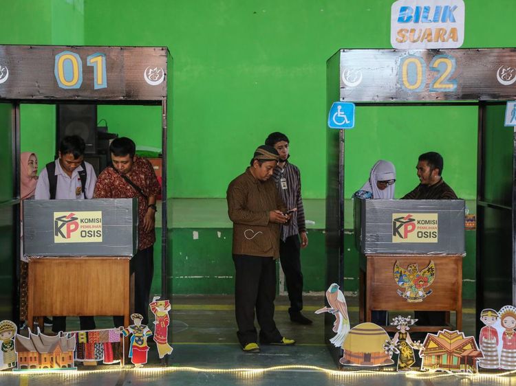 Antusias Siswa SLB di Semarang Ikuti Praktik Pemilu