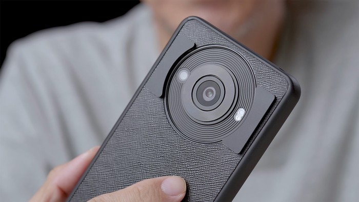 Review Sharp R8S Pro