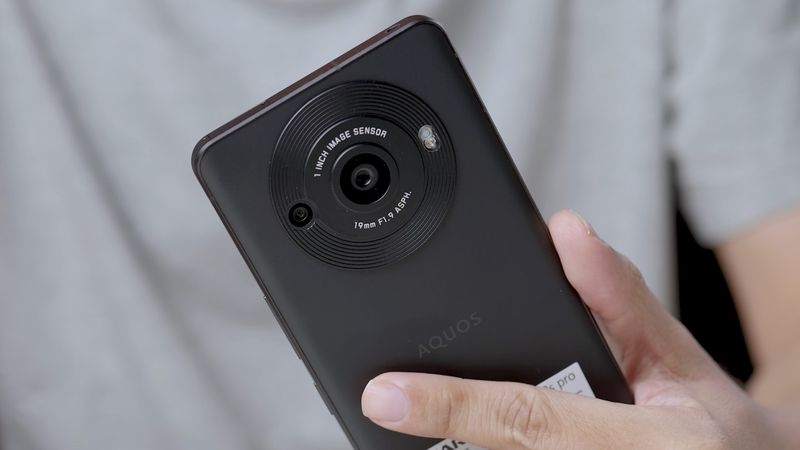 Review Sharp R8S Pro