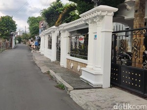 Tetangga Mertua Kaesang Tepis Pernyataan Ade Armando soal Rumah Didemo