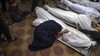 Kementerian Kesehatan di kantong Palestina pada Jumat (8/12) melaporkan jumlah korban tewas warga Palestina akibat serangan Israel di Jalur Gaza bertambah menjadi 17.177 sejak 7 Oktober 2023. (AP Photo/Fatima Shbair)