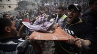 Dia juga mengungkapkan 46 ribu orang lainnya terluka akibat serangan gencar Israel di wilayah Palestina yang diblokade tersebut. (AP Photo/Mohammed Dahman)