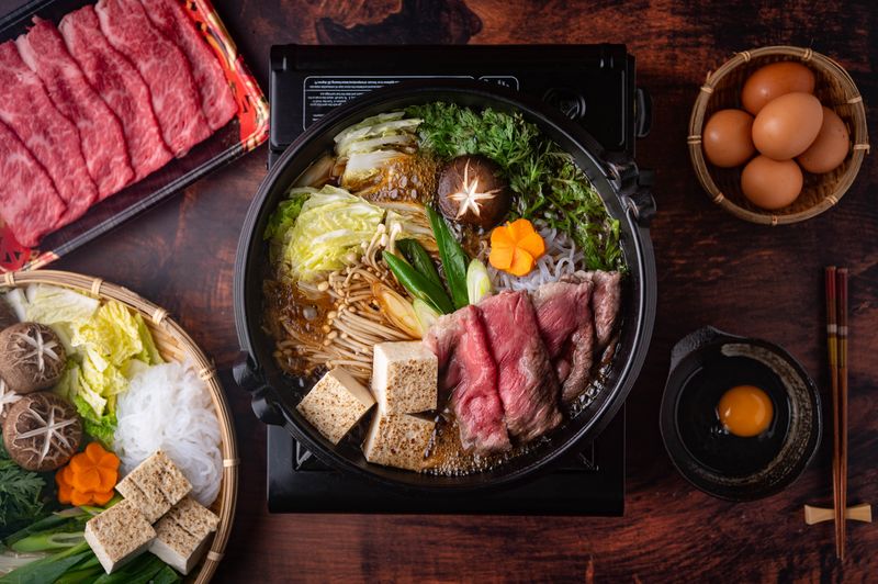 Agar Tak Gampang Kenyang, Ini 5 Tips Makan AYCE Hot Pot dan Shabu