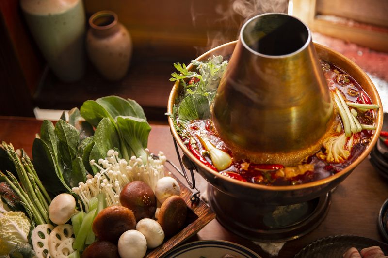 Agar Tak Gampang Kenyang, Ini 5 Tips Makan AYCE Hot Pot dan Shabu