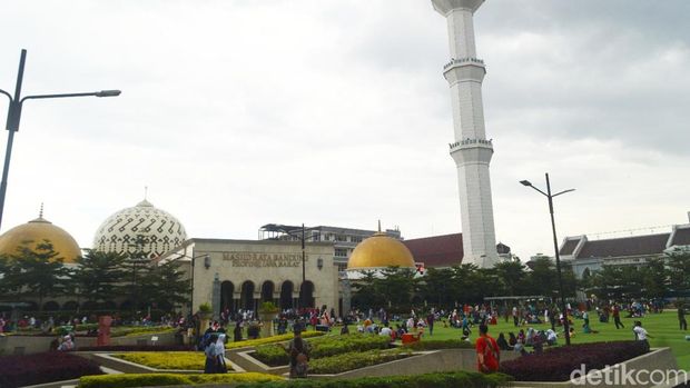 Alun-alun Bandung.