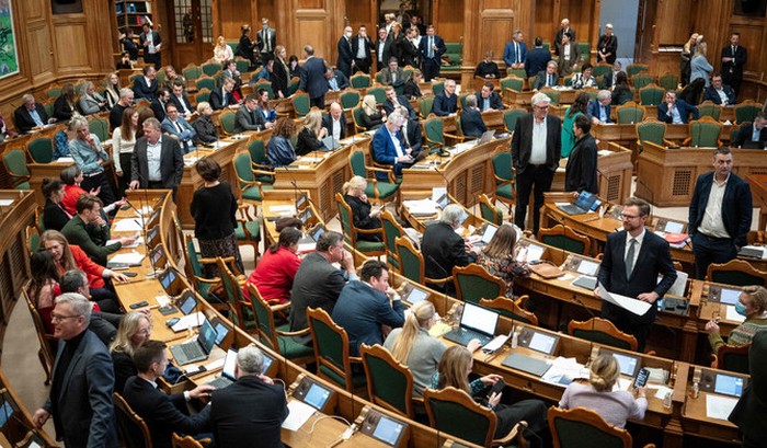 Anggota Parlemen Denmark dalam pembahasan RUU yang melarang pembakaran Al-Quran, Kamis (7/12/2023).