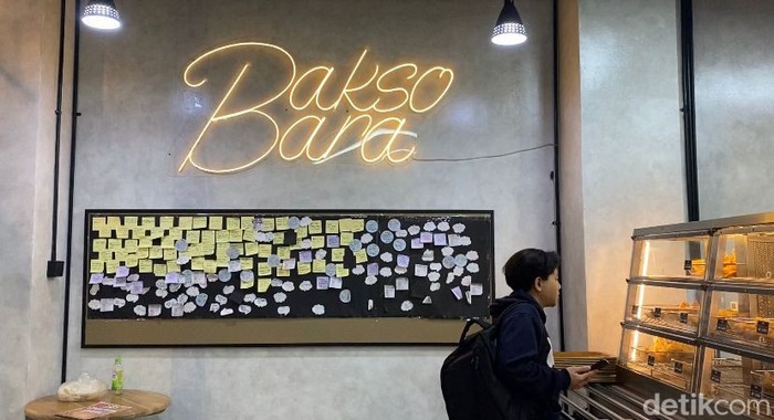 Bakso Bara: Sensasi Nikmat Makan Bakso Malang Tanboy Kun Pakai Gorengan