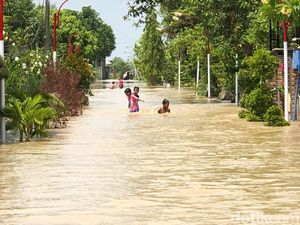 Jerit Warga Balongpanggang Gresik Jadi Langganan Banjir Luapan Kali Lamong