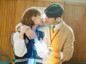 Cha Eun Woo Ciuman Panas dengan Park Gyu Young, Kini Diduga Punya Pacar