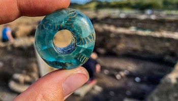 Manik Romawi Yang Baru-baru Ini Ditemukan Oleh Vindolanda Trust Di Reruntuhan Benteng Vindolanda Di Inggris Utara Foto: Demilked