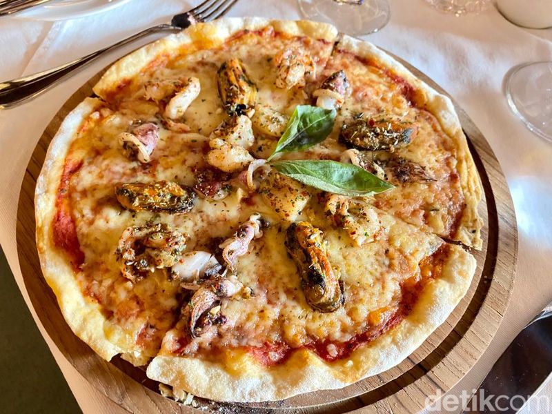 Di Restoran Ini Ada Berbagai Hidangan Natal dari Seafood khas Italia yang Unik