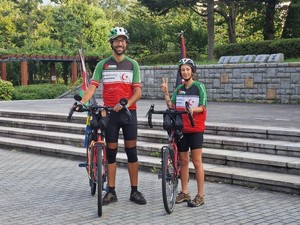 Kisah 2 Bule Swedia Gowes Sepeda 18 Negara demi Misi Mulia Mampir ke Jogja