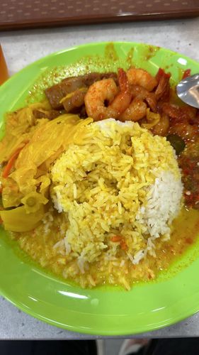 Food Court Ini Banyak Dikritik, Jual Nasi Padang Harganya Rp 138 Ribu