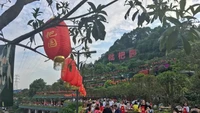 Walau kapasitasnya mencapai ribuan, tapi saat musim semi hingga musim panas sangat sulit untuk mendapatkan reservasi di sini, karena tingginya animo pengunjung. Foto: Pool/Site