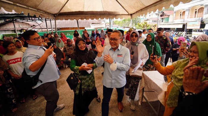 Hadirkan Gerakan Pangan Murah di Balikpapan, Zulhas Disambut Antusiasme Warga