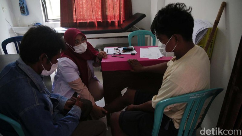 Puskesmas Waingapu di Sumba Timur sangat terbantu dengan program Bakti Kominfo. Kini pelayanan di puskesmas semakin baik dengan akses internet gratis.