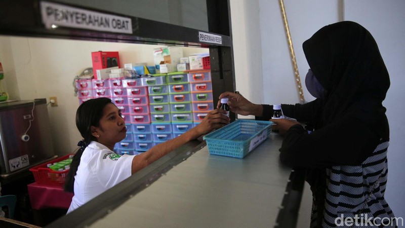 Puskesmas Waingapu di Sumba Timur sangat terbantu dengan program Bakti Kominfo. Kini pelayanan di puskesmas semakin baik dengan akses internet gratis.