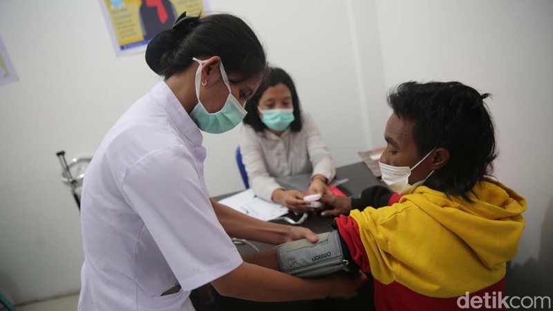 Puskesmas Waingapu di Sumba Timur sangat terbantu dengan program Bakti Kominfo. Kini pelayanan di puskesmas semakin baik dengan akses internet gratis.