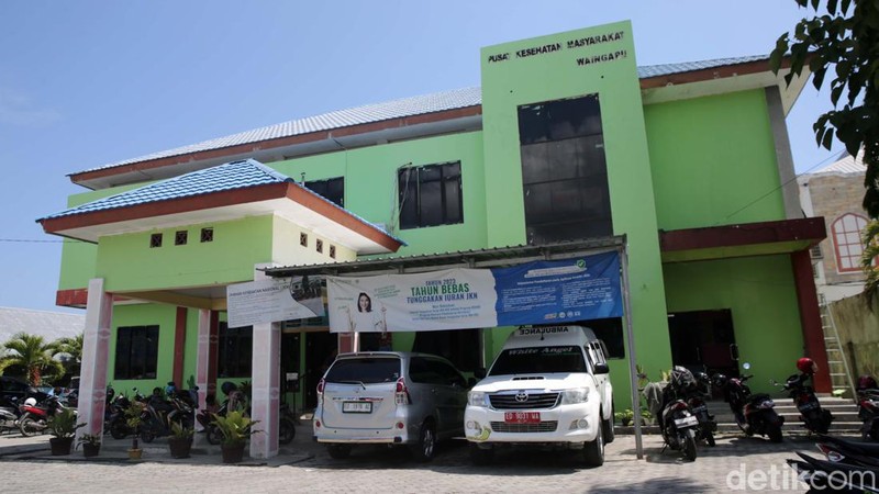 Puskesmas Waingapu di Sumba Timur sangat terbantu dengan program Bakti Kominfo. Kini pelayanan di puskesmas semakin baik dengan akses internet gratis.