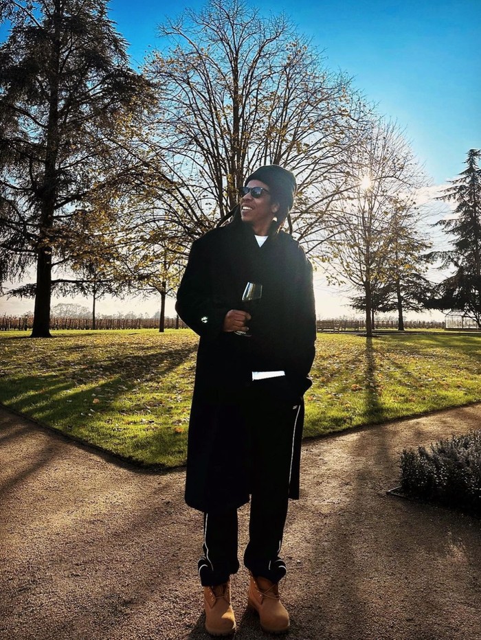 Jay-Z merayakan ulang tahunnya di Bordeaux, Prancis.