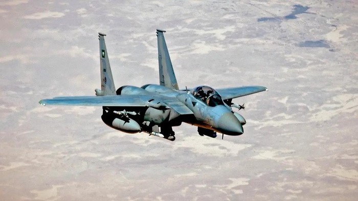 Kecelakaan Jet Tempur F-15 Tewaskan Pangeran Saudi 
