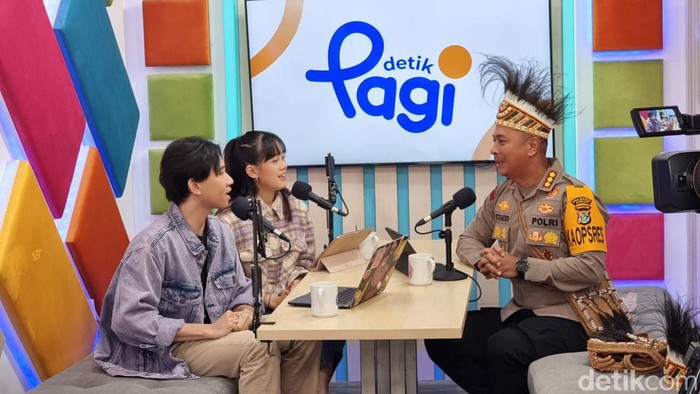 Jumat Curhat detikPagi bersama Kapolresta Jayapura Kota Kombes Victor Dean Mackbon