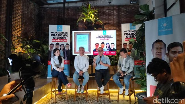 Juru bicara Menhan Prabowo Subianto, Dahnil Anzar, mengatakan joget gemoy Prabowo merupakan titik masuk atas pesan agar politik dilakukan gembira. (Astrid Meishella/detikcom)