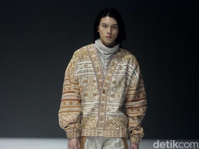 Foto: 10 Busana Pria dari Tenun NTT Karya Temma Prasetio, Stylish dan Modern