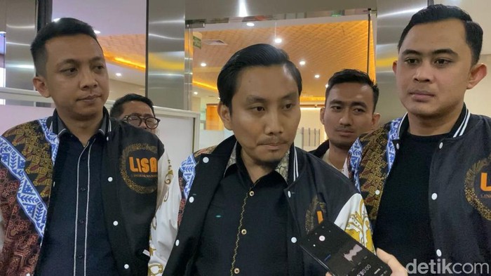 Komunitas Advokat Lisan mengadukan seniman Butet Kartaredjasa terkait pengakuan mendapat intimidasi saat tampil dalam teater di TIM. (Rumondang N/detikcom)