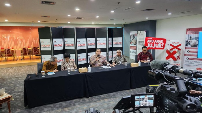 Konferensi pers di Dewas KPK (Adrial/detikcom)