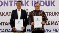 Kesepakatan kerjasama itu yakni soal pengadaan tiang fiber optik KBK guna mempercepat pemerataan akses internet di Indonesia.