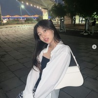 Alih-alih menjadi idol KPop seperti kakak perempuannya, Lee Ha Eum memilih profesi modeling. Dia pun tampaknya akan segera merambah ke dunia akting. Foto: dok. Instagram @eehaeum