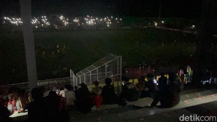 Mati lampu di Stadion Gelora BJ Habibie, Parepare jelang laga PSM Makassar Vs Bhayangkara FC.