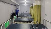 Ada juga beberapa layanan dokter spesialis yang disiapkan mulai dari dokter bedah, dokter anak, dokter jantung, dokter penyakit dalam, dokter saraf, hingga dokter kandungan.  