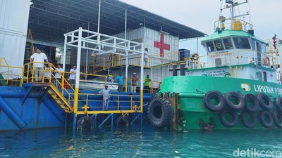Dibantu PIS Rp 2,7 M, Tengok Rumah Sakit Apung di Seget Papua
