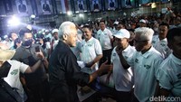 Calon Presiden Ganjar Pranowo menghadiri acara Deklarasi Program Gotong Royong untuk Ekonomi Sejahtera dan Inklusif (Progresif) di Convention Hall Smesco, Jakarta, Jumat (8/12/2023).