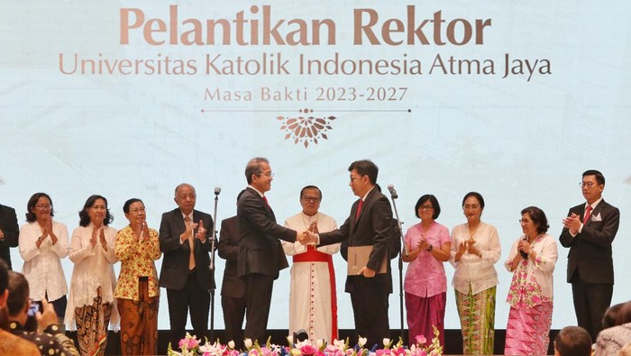 Momen Prof Yuda Turana Pimpin Unika Atma Jaya Momen Prof Yuda Turana Pimpin Unika Atma Jaya