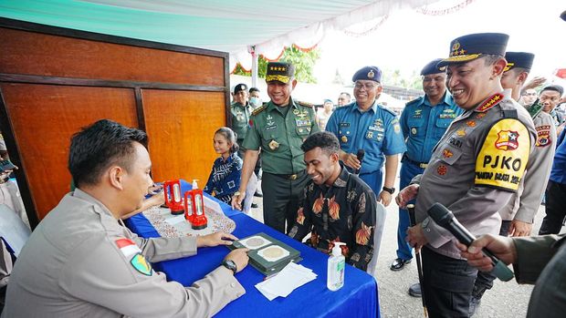 Panglima TNI dan Kapolri di Papua