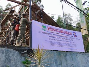 Tak Kantongi Izin, Pembangunan Pasar Songgoriti Disetop Satpol PP Malang